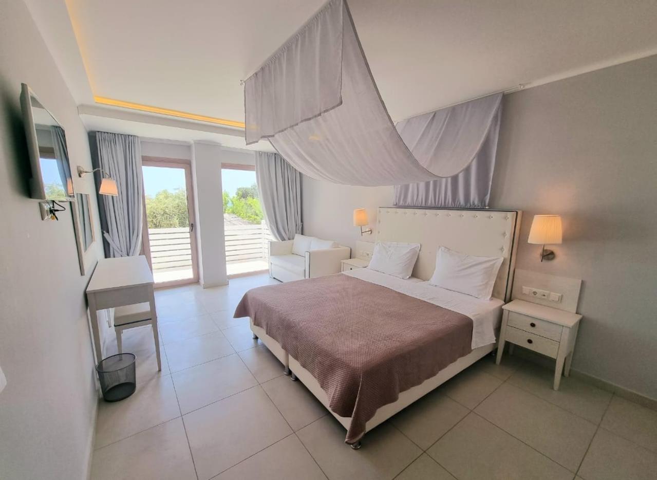 Enjoy Lichnos Bay Village, Camping, Hotel And Apartments Parga Esterno foto